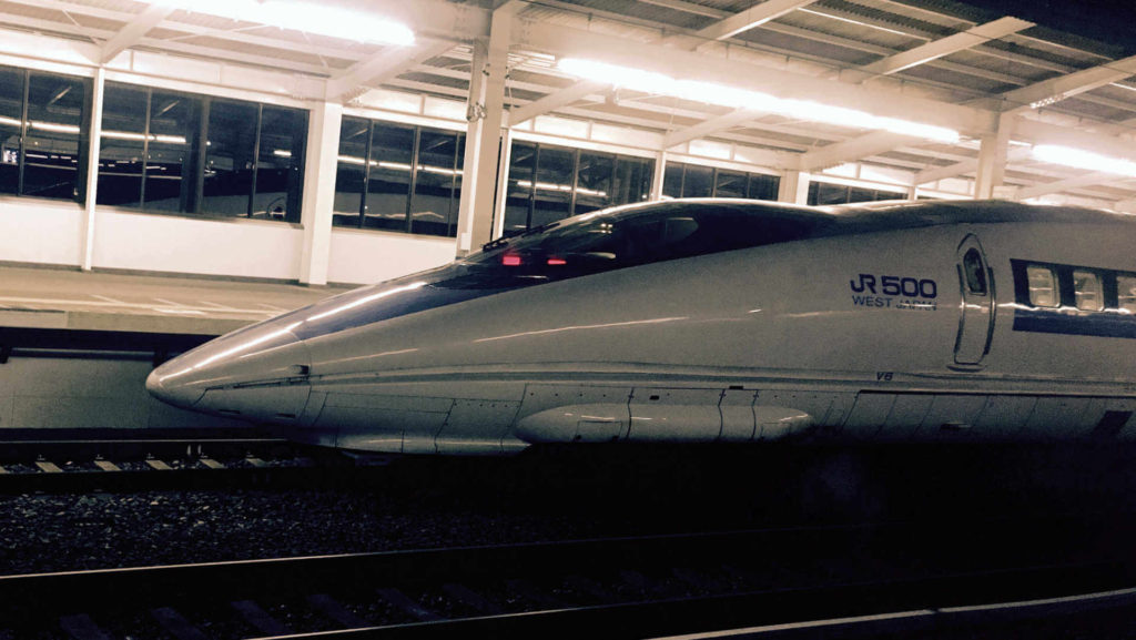 Ah, the Japanese bullet train melts my heart. The Shinkansen looks fast standing still!