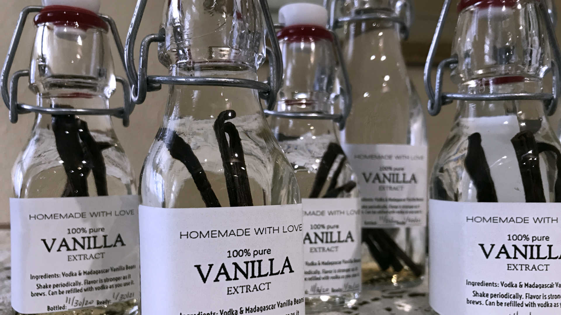 Jenni's homemade vanilla extract, complete with DIY labels and glass bottles! Neat gift idea.