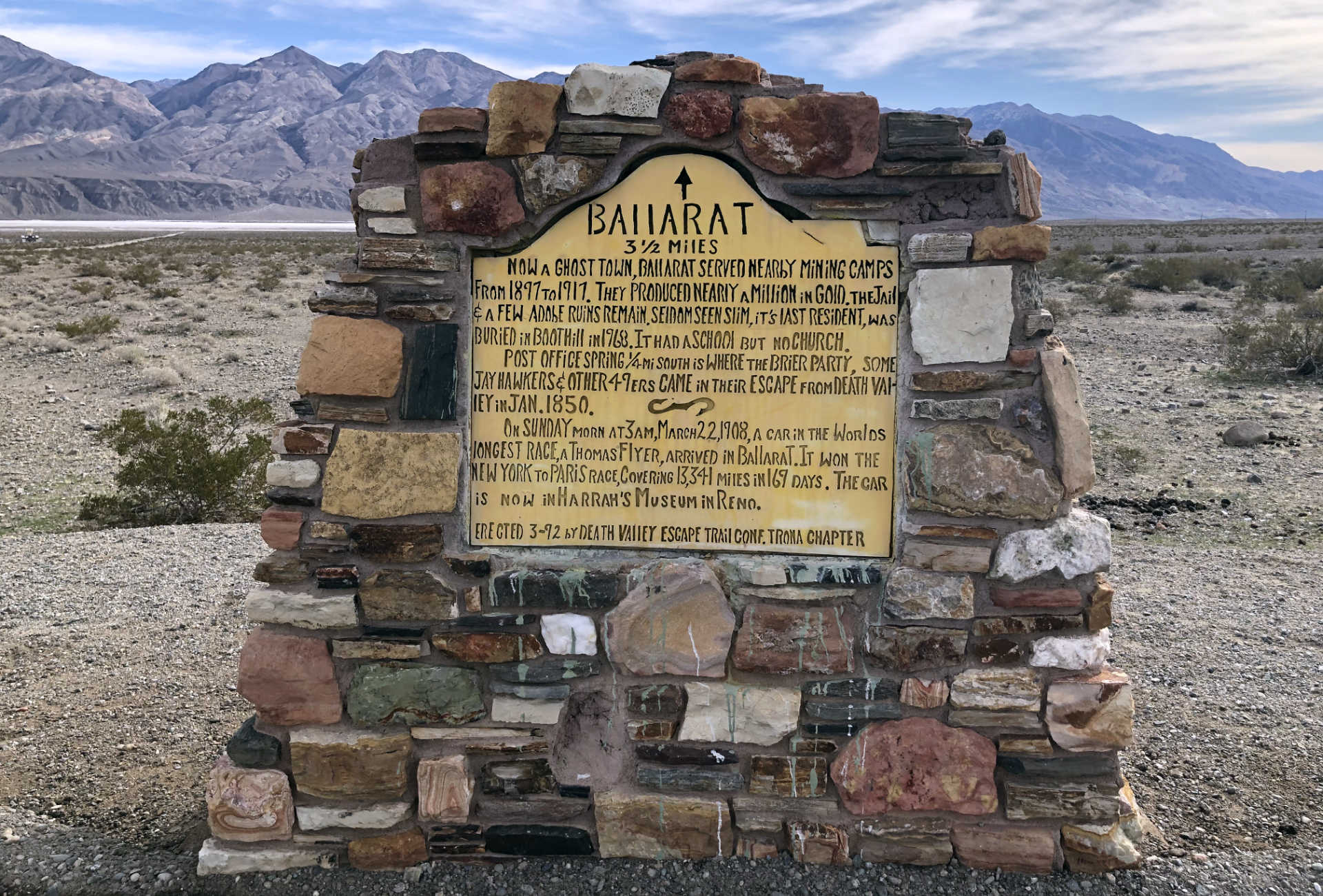 Did you know there's an incredible little ghost town called Ballarat in Death Valley you can visit?!