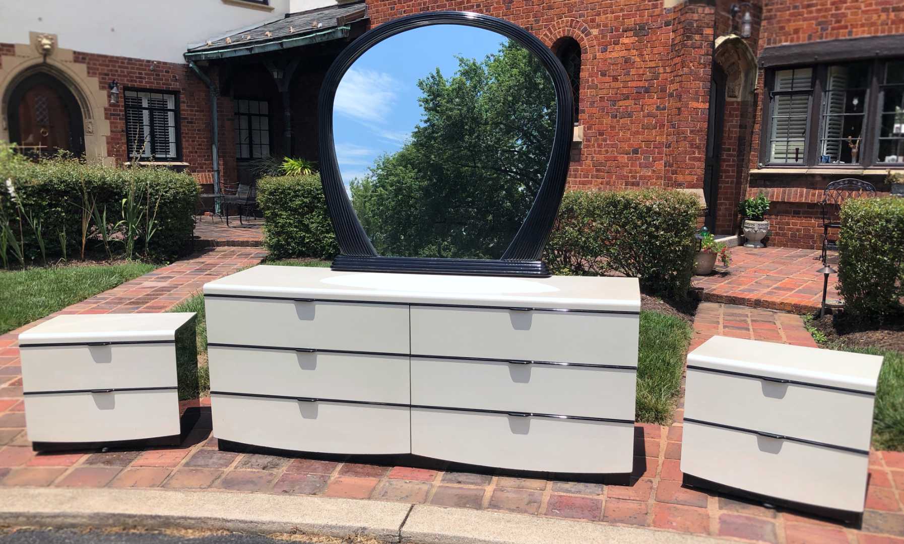 Our new Made in Italy white lacquer dresser set.