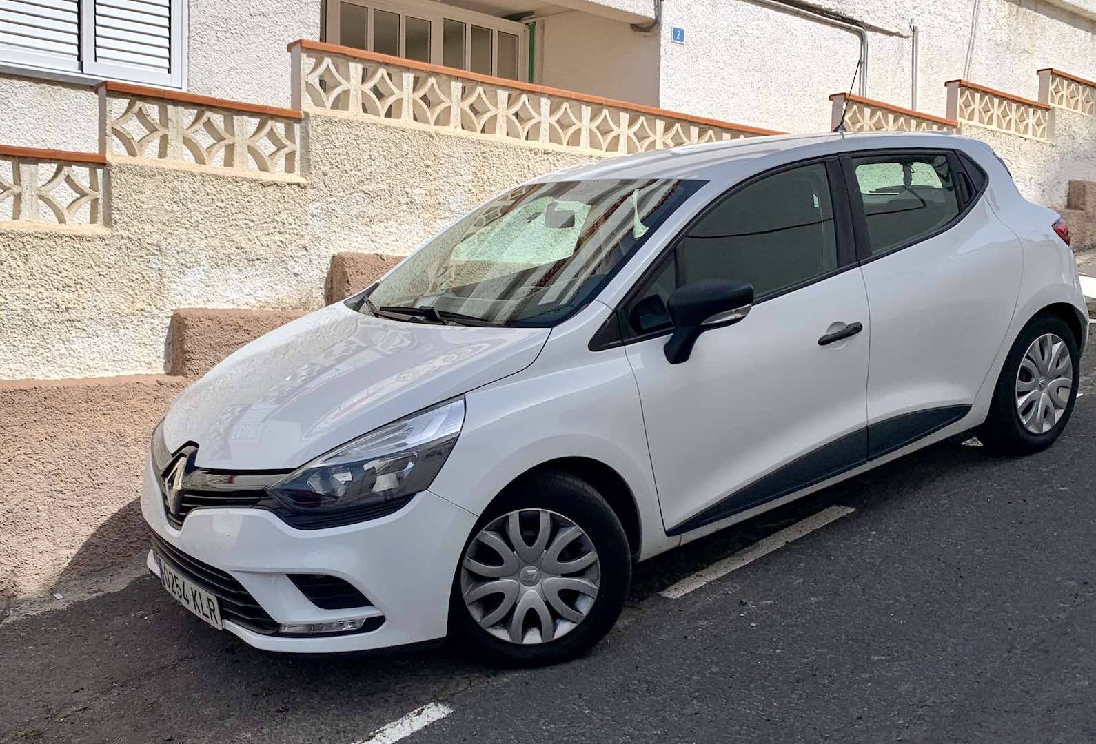 With Tenerife's mountainous terrain, one has to imagine the rental car companies take especially good care of the brakes...right? Right?!