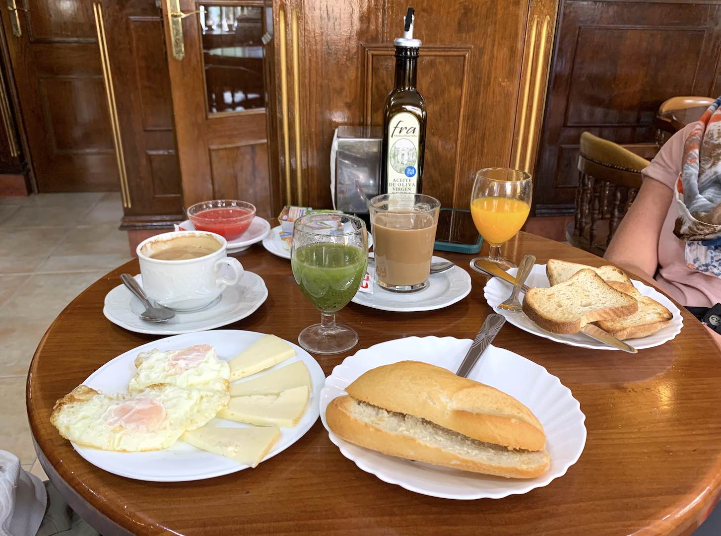 A complete breakfast with coffee and fresh juice for about $20? Not bad!