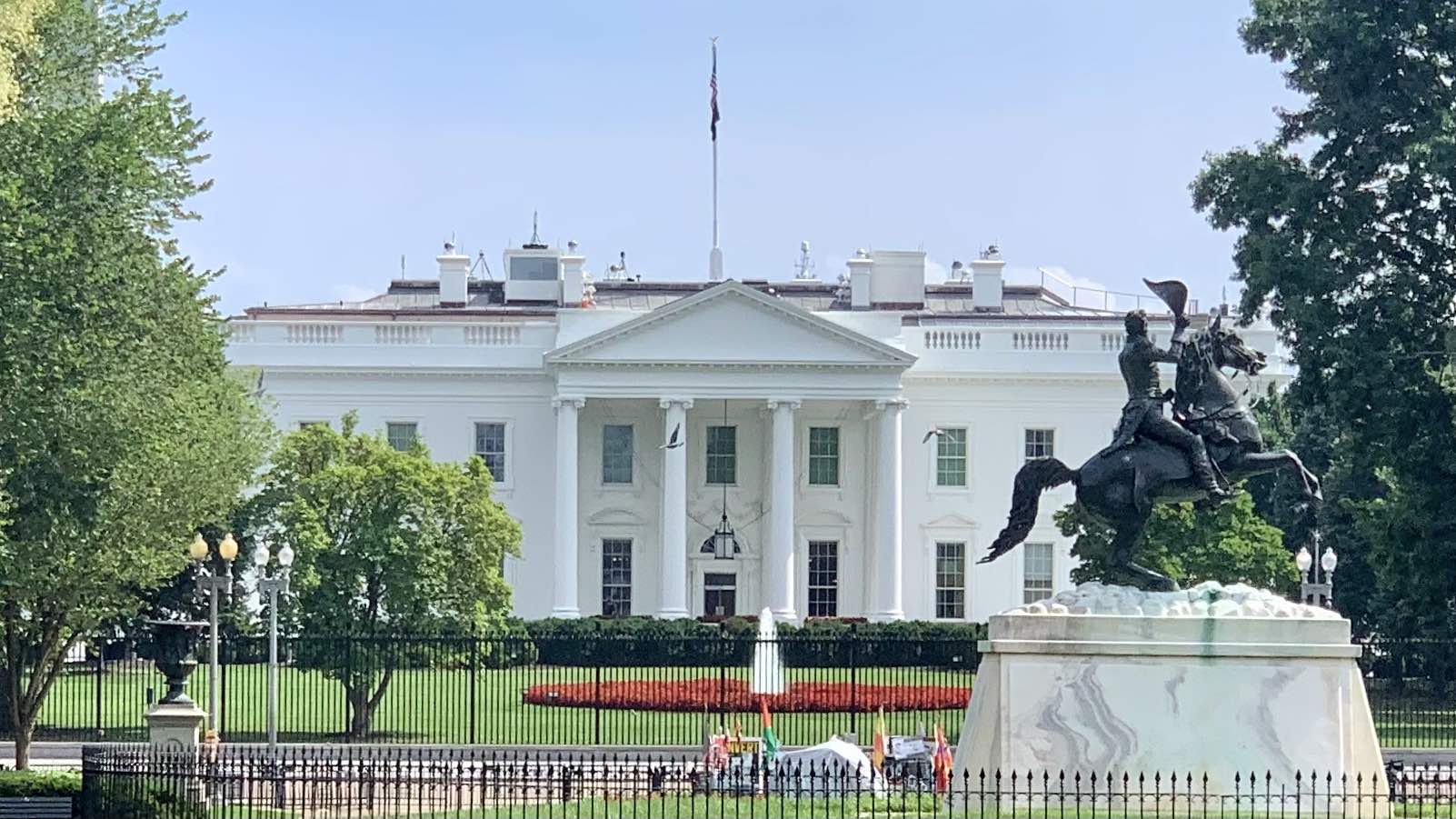 Can't miss the White House!