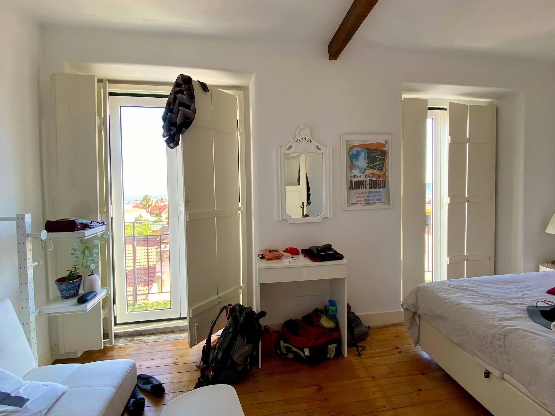 Full Airbnb apartment in Lisbon