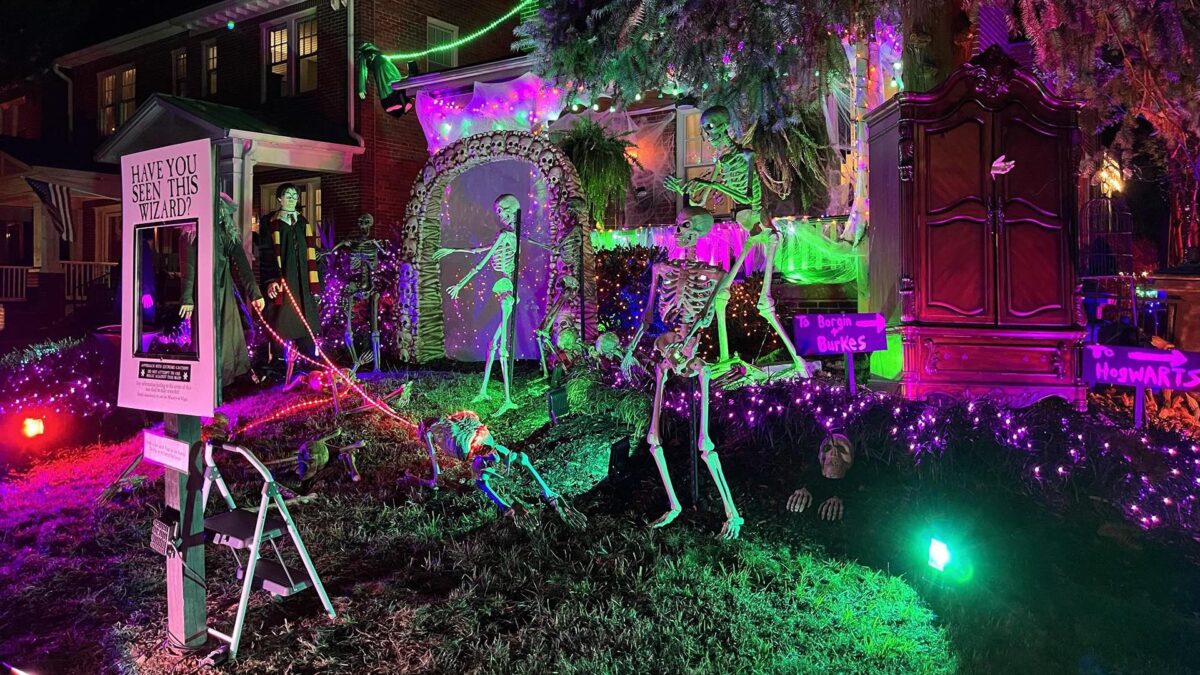 Consistently one of the best decorated places in our neighborhood, this family loves Harry Potter and it sure shows!