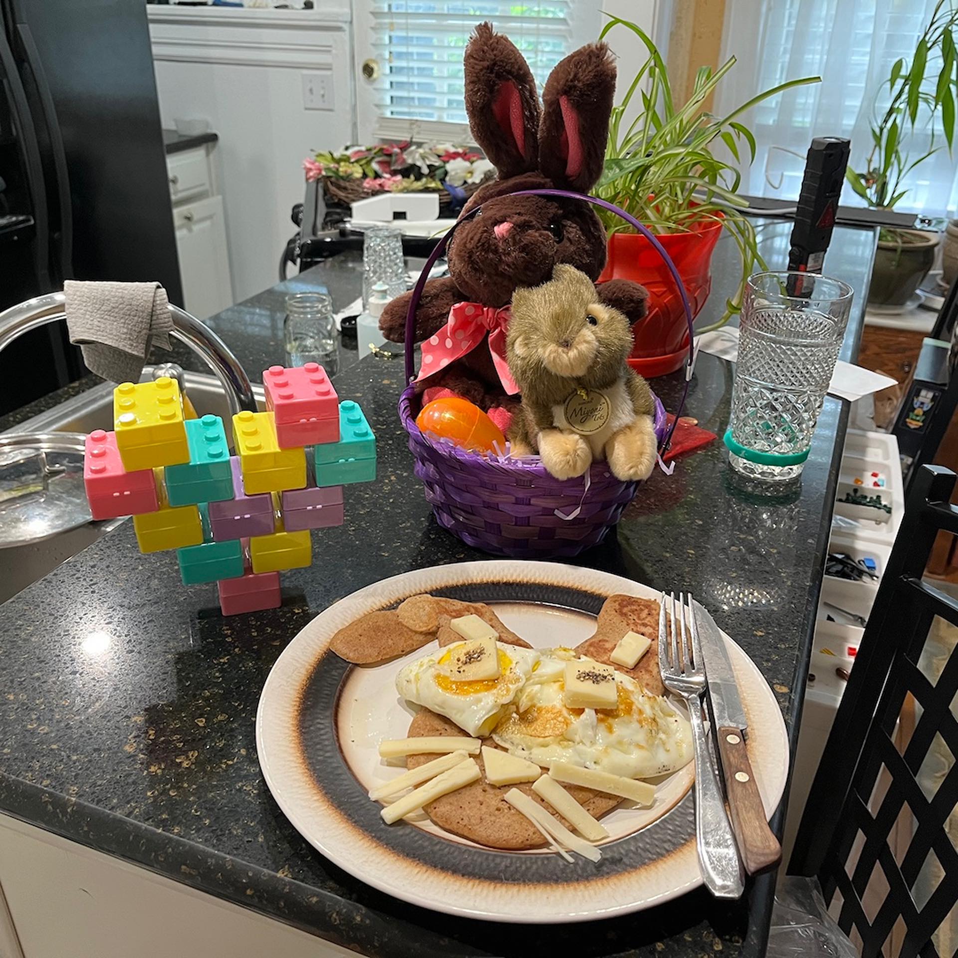 With an Easter breakfast like this—why would we ever need to go out for a meal? :-D